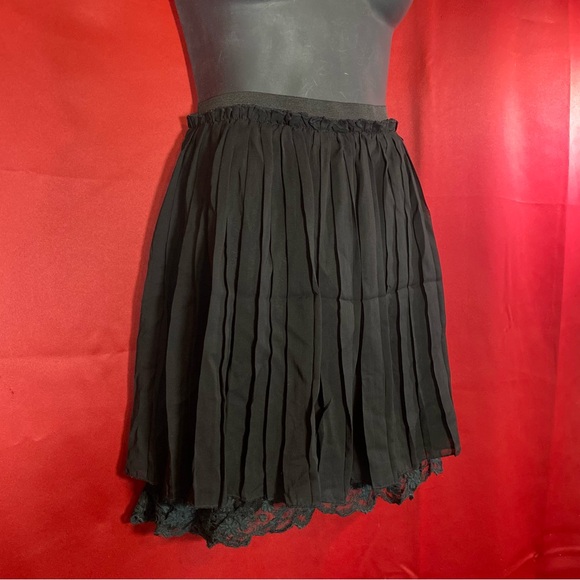 Alice Moon Black Pleated Chiffon and Lace Whimsigoth Mini Skirt - Picture 3 of 6